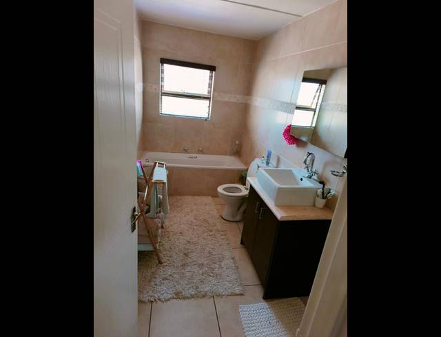 3 BEDROOM COMPLEX FOR SALE IN RANGE VIEW